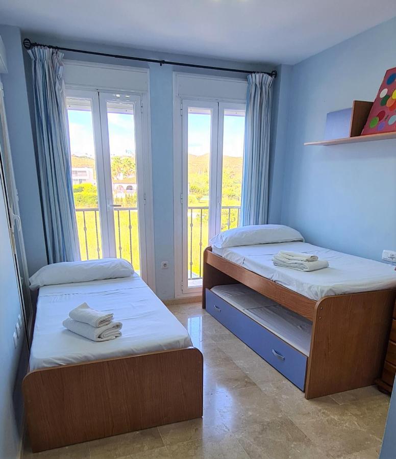 3 Bedrooms With Pool & Parking, Close To Sea And Gibraltar Manilva Buitenkant foto